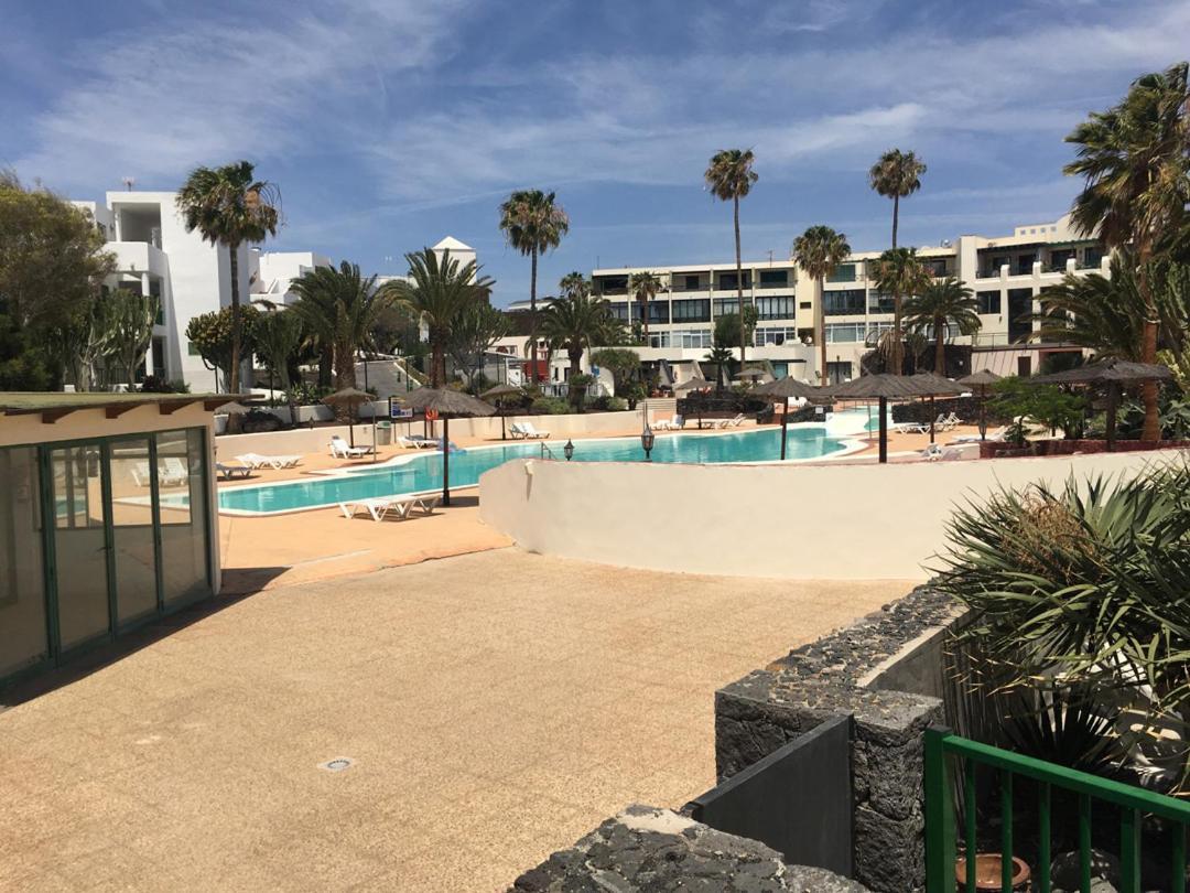 Bungalow Goa Pool View, Playa Roca Residence Sea Front Access - Free Ac - Wifi Costa Teguise Eksteriør bilde