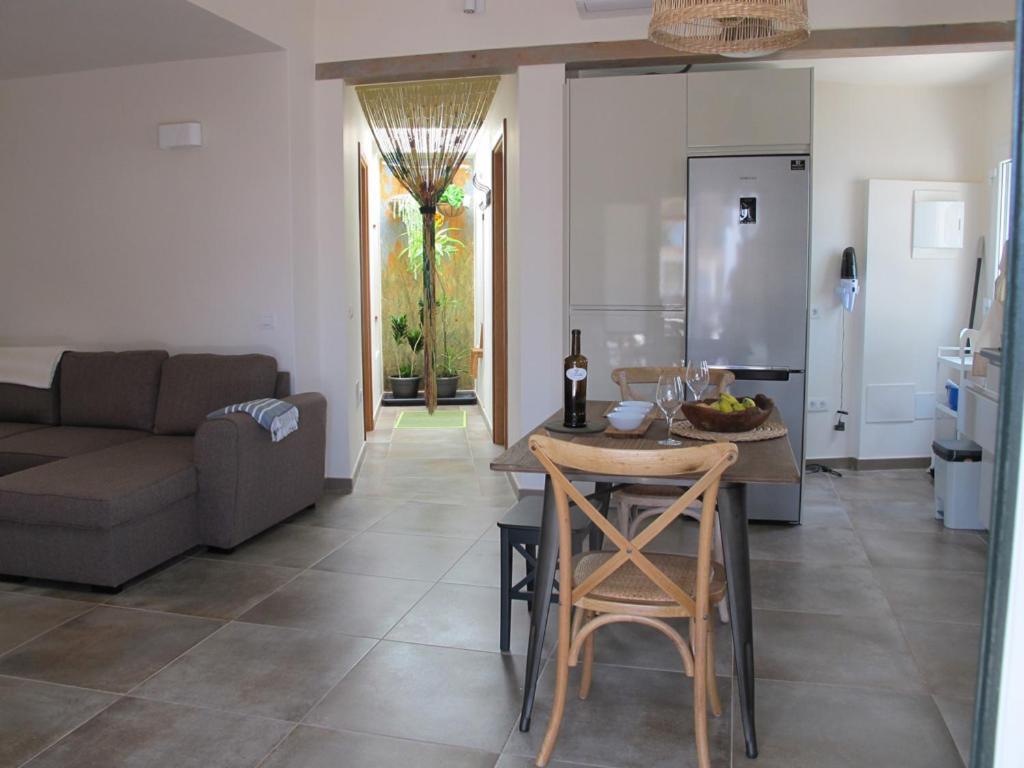 Bungalow Goa Pool View, Playa Roca Residence Sea Front Access - Free Ac - Wifi Costa Teguise Eksteriør bilde